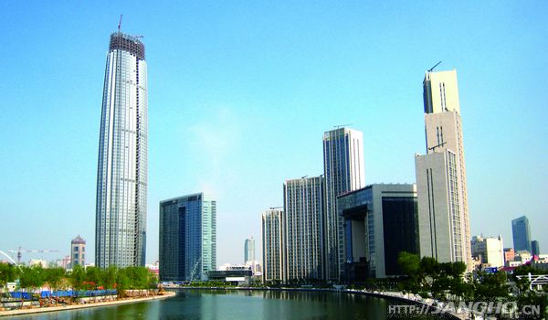 天津环球金融中心幕墙施工进入冲刺阶段